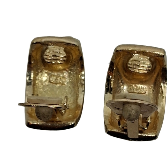 Vintage Roman Co 80s Gold-Tone Pavé Rhinestone Chunky Statement Clip On Earrings - Picture 7 of 7